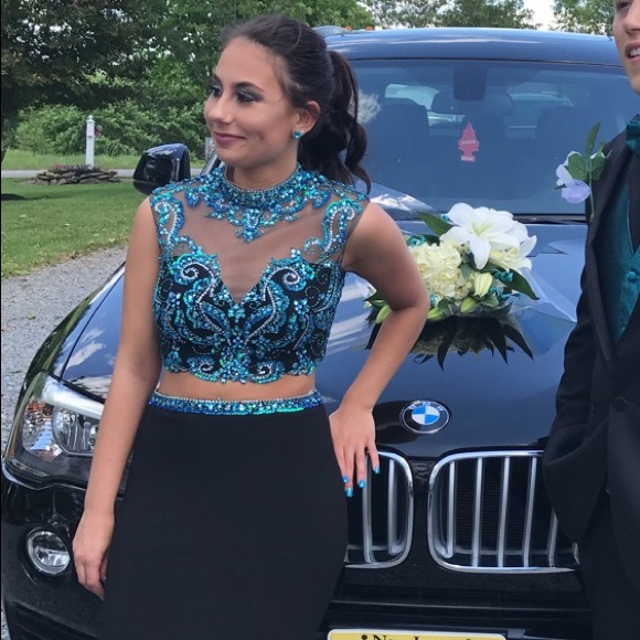 Prom dress - Picture 3 of 4